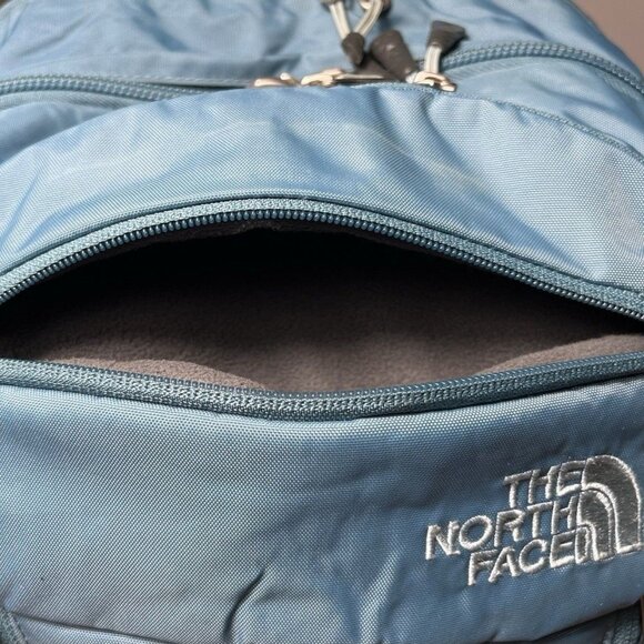 The North Face Surge Flex Vent Teal Laptop Backpack - Picture 15 of 16